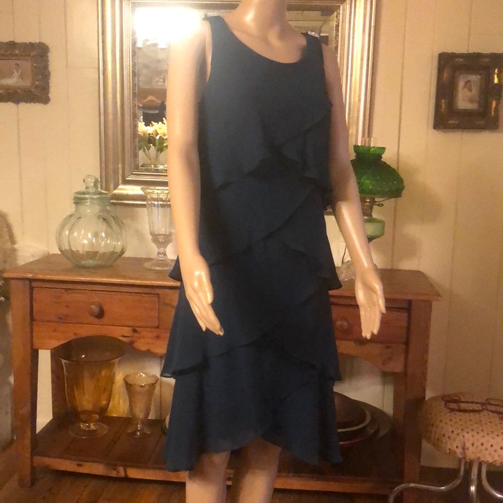 SLNY chiffon tiered cocktail dress 10